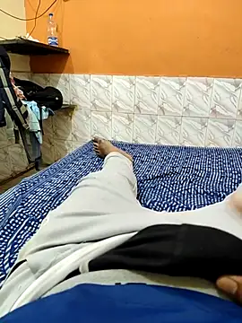 Snapshot of Horny_indian_dick chatting on 05/18/26, 06:45 Horny indian dick online show from 05/18/26, 06:45