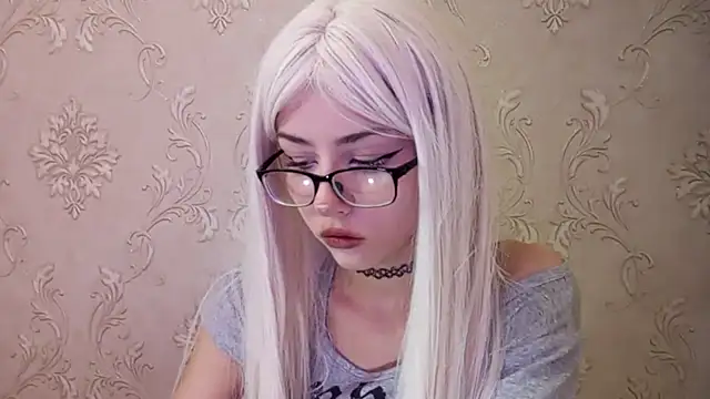 Snapshot of DelicaBrome chatting on 07/18/26, 01:09 DelicaBrome online show from 07/18/26, 01:09