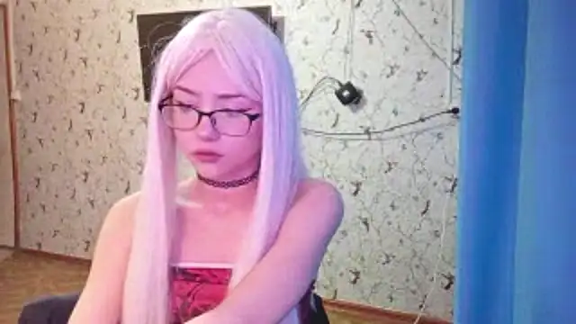 Snapshot of DelicaBrome chatting on 06/21/26, 12:11 DelicaBrome online show from 06/21/26, 12:11