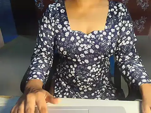 Hotty Girl147 online show from 07/25/26, 08:11