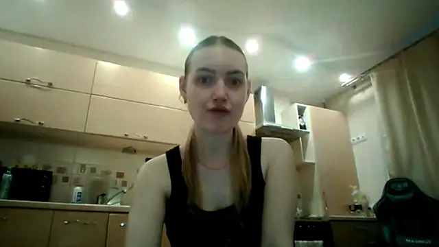 Lisanta online show from 05/13/26, 04:58
