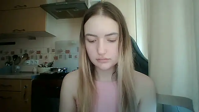 Lisanta online show from 06/11/26, 07:49