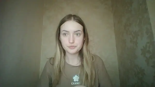 Snapshot of Lisanta chatting on 07/23/26, 06:59 Lisanta online show from 07/23/26, 06:59