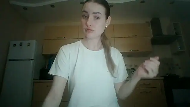 Snapshot of Lisanta chatting on 07/04/26, 06:45 Lisanta online show from 07/04/26, 06:45