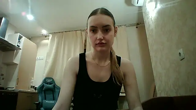 Lisanta online show from 04/21/26, 06:03