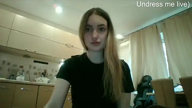 Lisanta online show from 05/19/26, 04:14