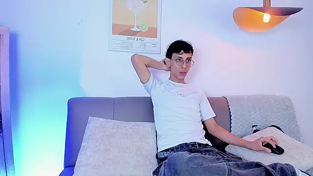 Snapshot of dax_blaze chatting on 05/04/26, 12:41 dax blaze online show from 05/04/26, 12:41