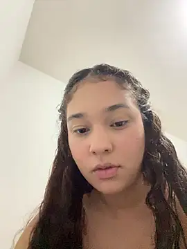 alana lee23 online show from 04/28/26, 11:42