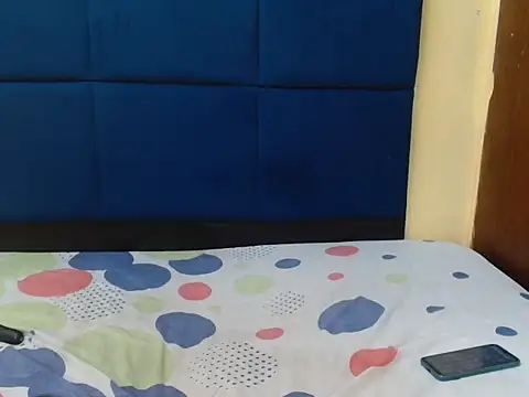 HoneyDrips19 online show from 05/13/26, 07:21
