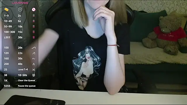  AlliceCullen  online show from 04/22/26, 06:04