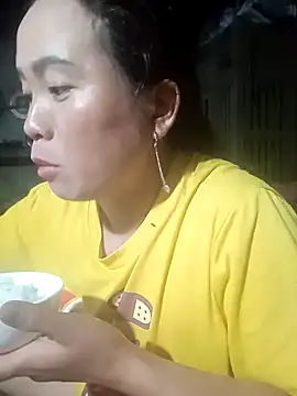 phuongtrinh1 online show from 05/08/26, 12:42