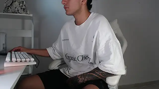 CaishenX  online show from 04/21/26, 03:57