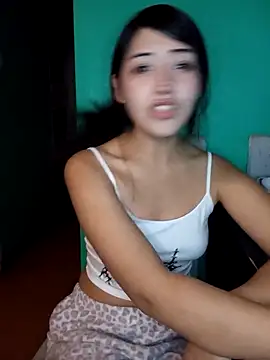 Snapshot of HonyHanna chatting on 05/03/26, 02:49 HonyHanna online show from 05/03/26, 02:49
