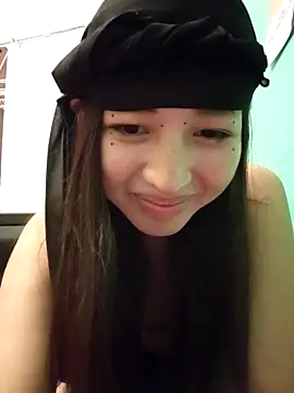 Snapshot of HonyHanna chatting on 04/23/26, 03:46 HonyHanna online show from 04/23/26, 03:46