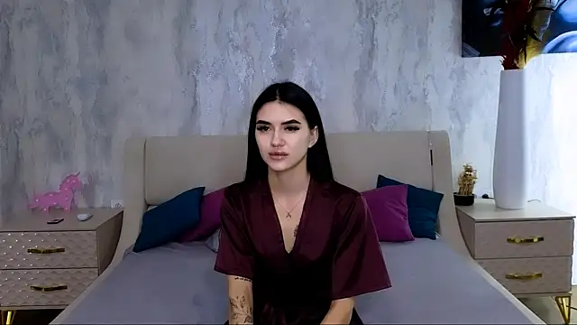 Holly Beck online show from 04/21/26, 08:43