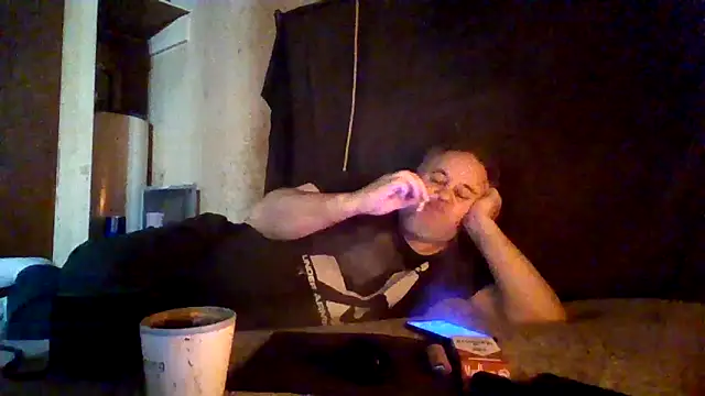 Nightshade1195 online show from 05/06/26, 05:50