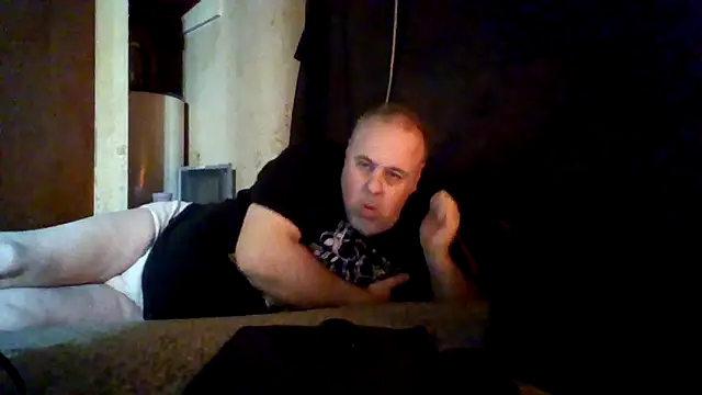 Nightshade1195 online show from 05/25/26, 05:11