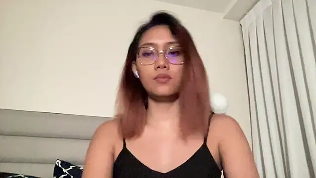 Snapshot of VexaNyx chatting on 07/05/26, 12:34 VexaNyx online show from 07/05/26, 12:34
