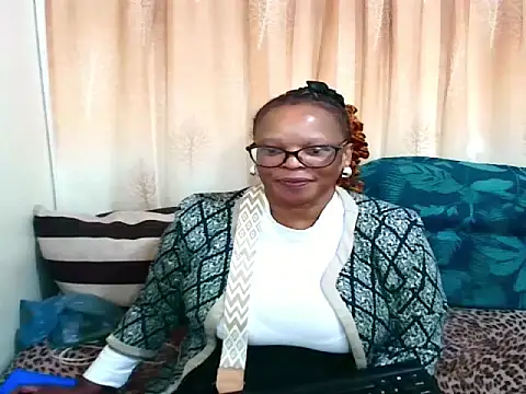 Snapshot of Ebony_Bloom69 chatting on 07/10/26, 04:34 Ebony Bloom69 online show from 07/10/26, 04:34
