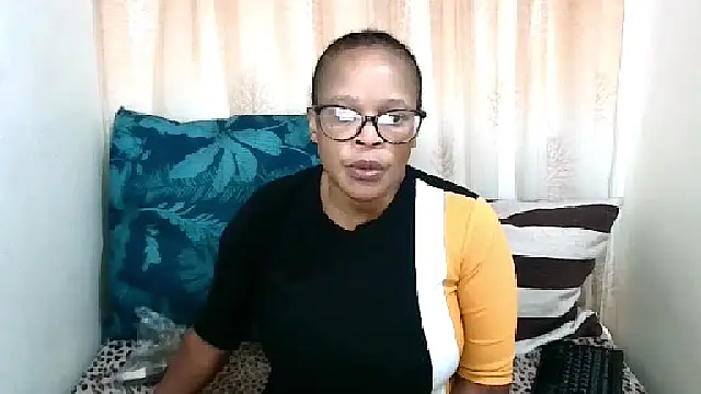 Ebony Bloom69 online show from 05/29/26, 04:51