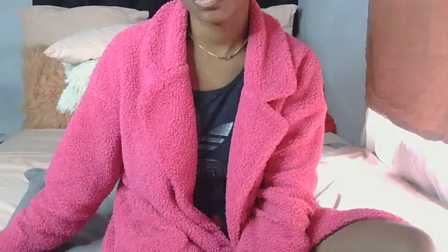 julianaa19 online show from 06/17/26, 07:19