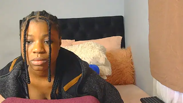 julianaa19 online show from 05/25/26, 04:45
