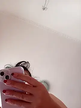 lucy-698 online show from 06/19/26, 12:38