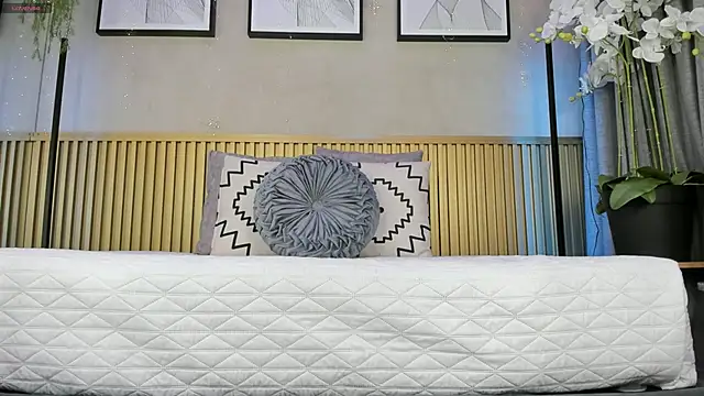 Angela Reed online show from 05/28/26, 12:11