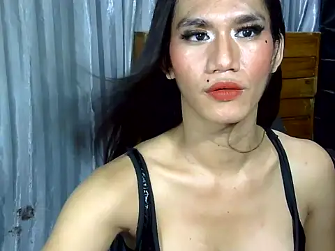 Snapshot of Queen_Haliyah chatting on 07/04/26, 01:37 Queen Haliyah online show from 07/04/26, 01:37