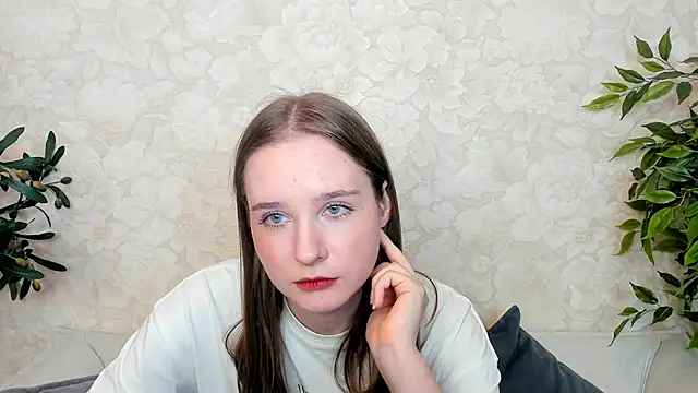 AyanaHocke online show from 04/21/26, 01:07