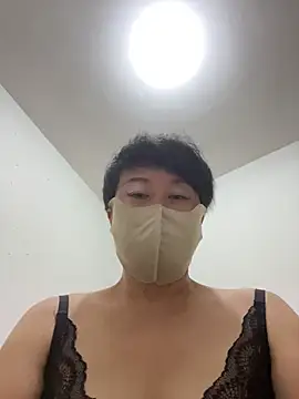 Snapshot of mmyun6 chatting on 06/13/26, 01:53 mmyun6 online show from 06/13/26, 01:53