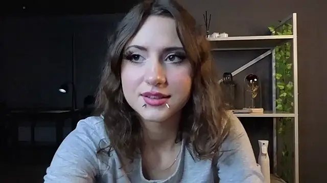 Snapshot of lovergirl4me chatting on 06/11/26, 06:05 lovergirl4me online show from 06/11/26, 06:05