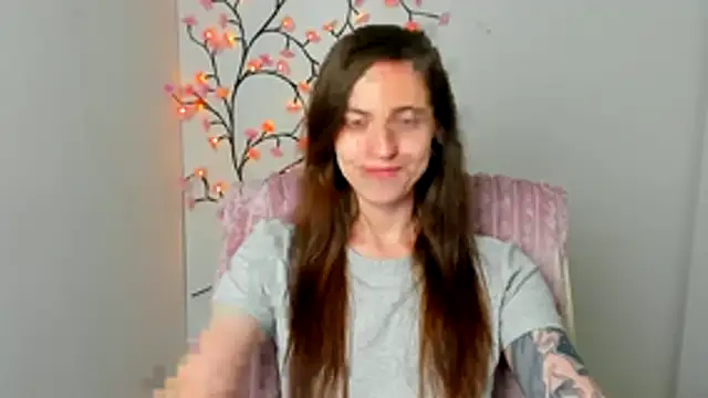 Snapshot of Luna_Tantra chatting on 05/21/26, 12:46 Luna Tantra online show from 05/21/26, 12:46