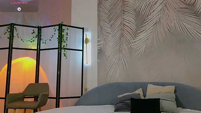 TinaTores online show from 06/18/26, 06:13