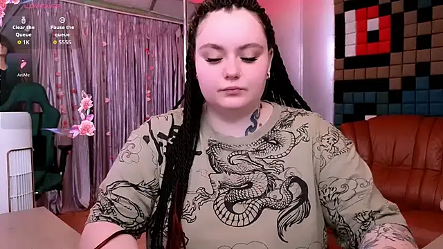 Snapshot of CatherineClaire chatting on 06/19/26, 04:57 CatherineClaire online show from 06/19/26, 04:57