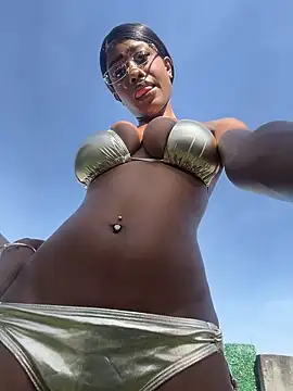 CocoaLuxeXXX online show from 05/28/26, 01:17
