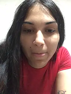 Snapshot of amira1348 chatting on 06/20/26, 02:11 amira1348 online show from 06/20/26, 02:11