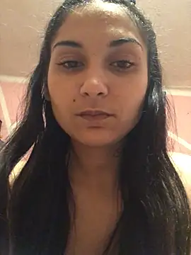 Snapshot of amira1348 chatting on 06/11/26, 08:17 amira1348 online show from 06/11/26, 08:17