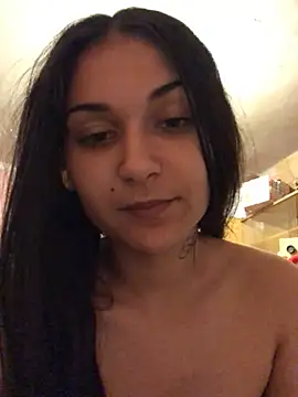 Snapshot of amira1348 chatting on 06/14/26, 08:43 amira1348 online show from 06/14/26, 08:43