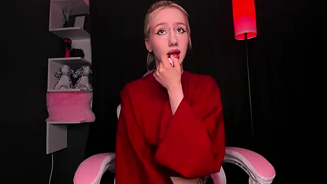 Lyra Viel online show from 05/29/26, 04:13