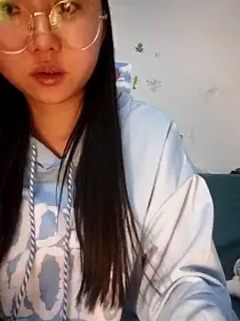 vvvan2026 online show from 04/29/26, 04:33