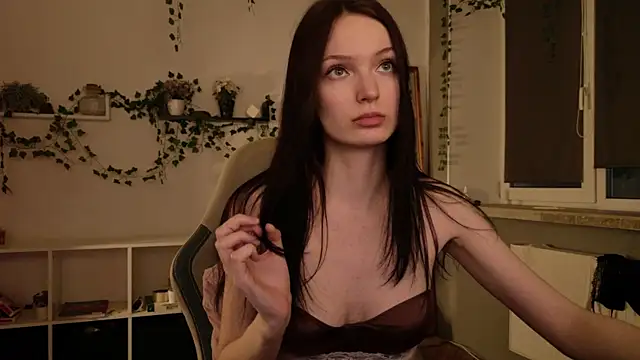 justAnie online show from 04/21/26, 06:14