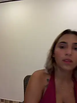 Snapshot of LoisC chatting on 07/25/26, 01:24 LoisC online show from 07/25/26, 01:24