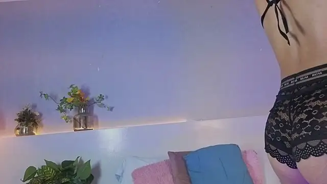 lily obsession online show from 04/28/26, 04:00