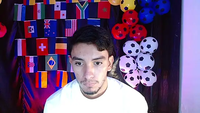 Snapshot of dante_18cm_ chatting on 06/19/26, 12:27 dante 18cm online show from 06/19/26, 12:27