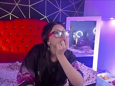 Selene Rushe online show from 04/21/26, 01:07