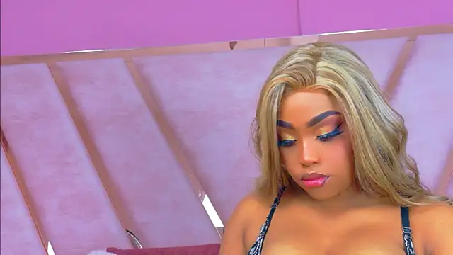TiannahGlow online show from 05/16/26, 12:26