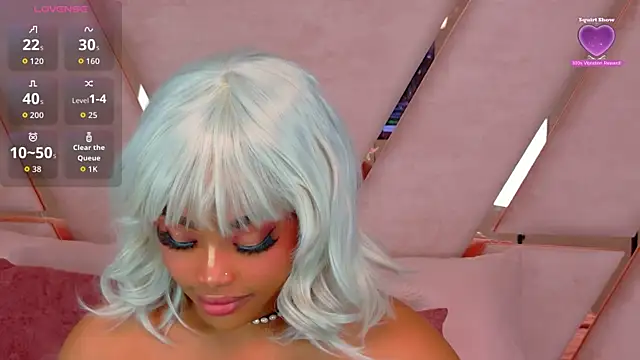 TiannahGlow online show from 06/23/26, 12:47