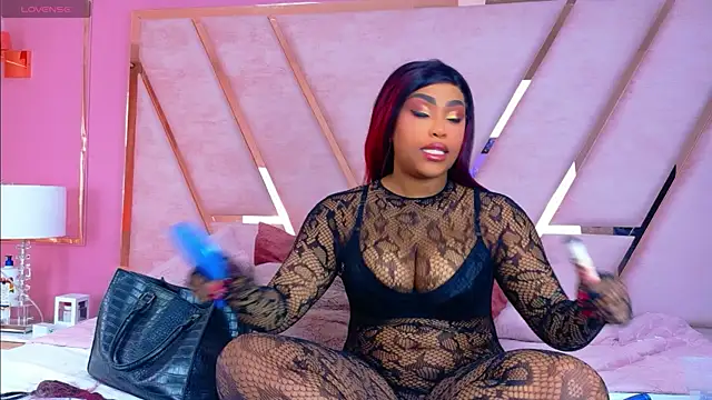 TiannahGlow online show from 05/26/26, 12:36