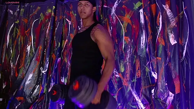 Snapshot of zoriel_bigcock chatting on 05/27/26, 06:26 zoriel bigcock online show from 05/27/26, 06:26